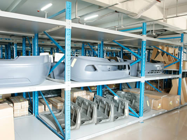 �Ͼ�ĳ����4S�����ͻ��ܰ���